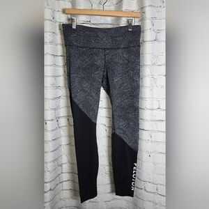 Lululemon Peloton Black and Gray Patterned Leggings Size 10